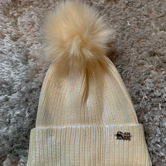 Steve Madden winter Pom Pom hat - Picture 1 of 2